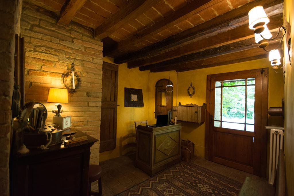 Locanda Dei Melograni Gossolengo Exterior foto